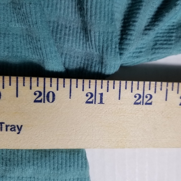 NEW YORK LAUNDRY TEAL BLUE BLOUSE WITH BUTTONS ON SIDES SIZE LARGE - Picture 6 of 11